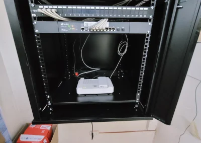 instalación y mantenimiento de rack